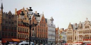 Huserzeile am Marktplatz (II) - 1990 by BRUNELIK.AT