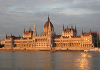 Budapest: Parlamentsgebäude in der Abendsonne - ©2011 by BRUNELIK.AT